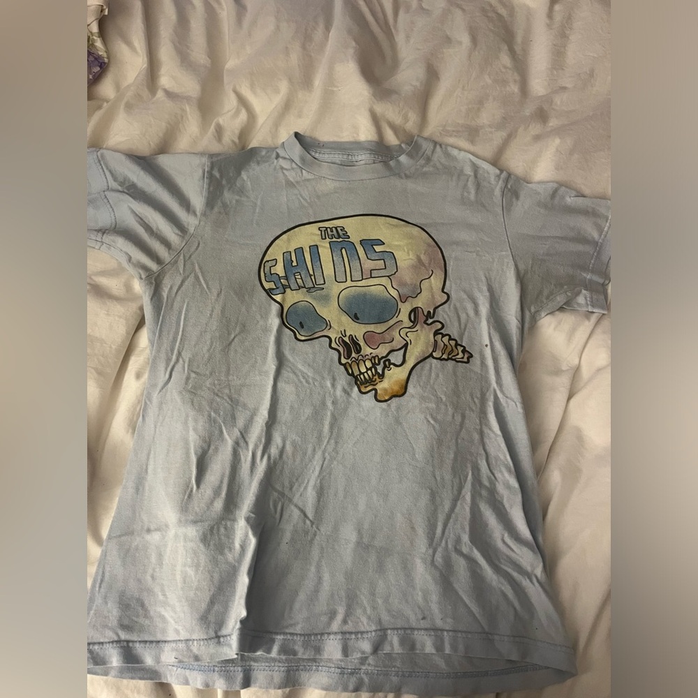 The shins exclusive tour shirt size medium